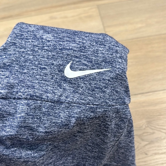 Nike Women’s Studio Cutout Heathered Blue Dri-Fit Tank Top - Picture 4 of 11